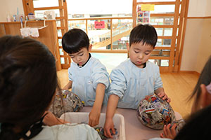 張り子の制作　ばら