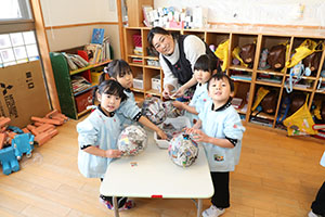 張り子の制作　ばら