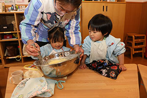 ホットケーキパーティ　2歳児クラス