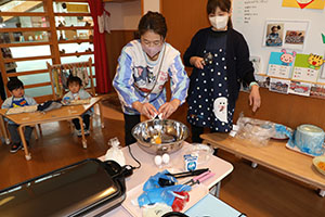 ホットケーキパーティ　2歳児クラス