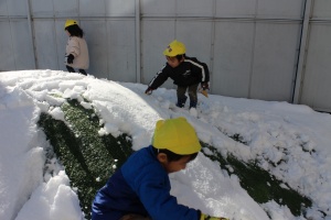 雪遊びたのしかったね⛄　2歳児クラス　