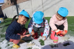 雪遊びたのしかったね⛄　2歳児クラス　