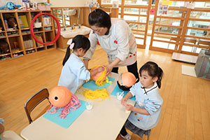 作品展の制作活動　ばら