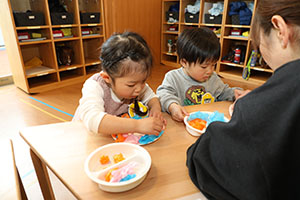 作品展の制作活動　ひよこ