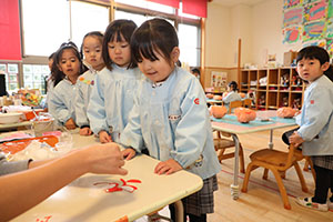 作品展の制作活動　きりん