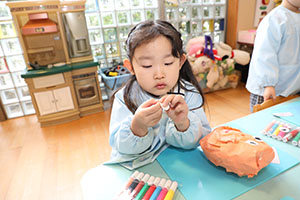 作品展の制作活動　きりん