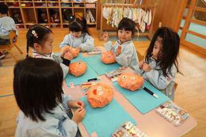 作品展の制作活動　きりん