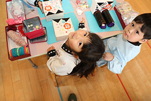 作品展の制作活動　きりん