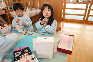 作品展の制作活動　きりん