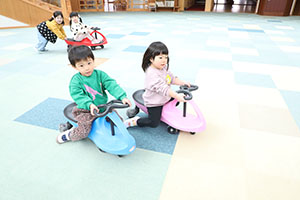 スクーターボード・三輪車楽しかったね　あひる