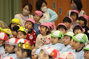 1月生まれの誕生会「ブラックシアター」　NO．1