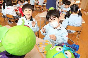 作品展の制作活動　すみれ