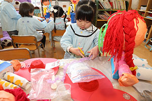 作品展の制作活動　すみれ