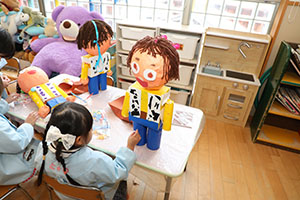 作品展の制作活動　すみれ