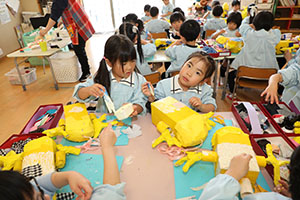 作品展の制作活動　たんぽぽ