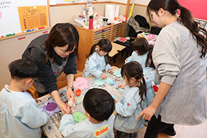 作品展の制作活動　きりん