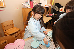 作品展の制作活動　きりん