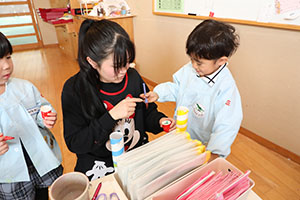 作品展の制作活動　ことり