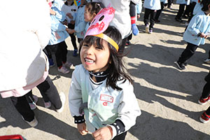 節分　みんなで豆まきをしました　全園児　　NO．2