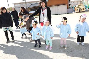 節分　みんなで豆まきをしました　全園児　　NO．1