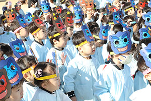 節分　みんなで豆まきをしました　全園児　　NO．1