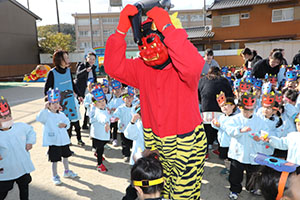 節分　みんなで豆まきをしました　全園児　　NO．1