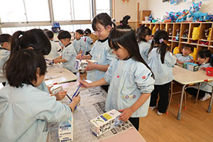 作品展の制作活動　ばら