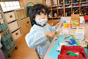 作品展の制作活動　すみれ