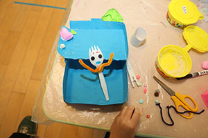 作品展の制作活動　すみれ