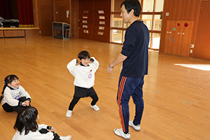 体操教室　ー跳び箱ー　すみれ