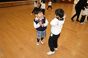 体操教室　ー跳び箱ー　すみれ