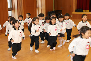 体操教室　ー跳び箱ー　ばら