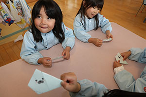 折り紙に挑戦！　さくら