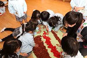 作品展のかんばんの制作　ことり