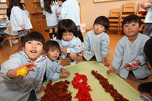 作品展のかんばんの制作　ことり