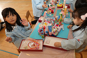 作品展のかんばんの制作　ことり