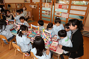 作品展のかんばんの制作　ことり