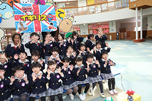 もうすぐ作品展　記念撮影が行われました　年少・年中・年長