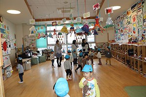 作品展の見学をしました　全クラス