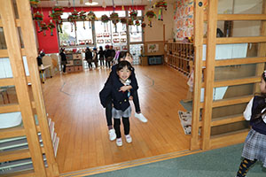 作品展の見学をしました　全クラス