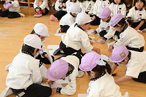 カードめくり競争　すみれ