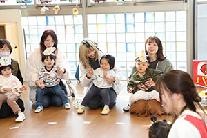 作品展参観が行われました　あひる・ひよこ・ぺんぎん組　NO．2