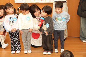 作品展参観が行われました　あひる・ひよこ・ぺんぎん組　NO．2