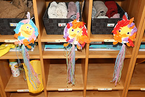 作品展参観が行われました　あひる・ひよこ・ぺんぎん組　NO．1