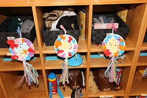 作品展参観が行われました　あひる・ひよこ・ぺんぎん組　NO．1