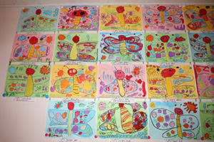 作品展の各クラスの個性あふれる作品　　　年少組