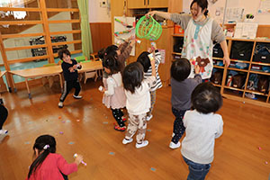 ポンポンクラッカー楽しかったね　ぺんぎん