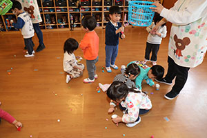 ポンポンクラッカー楽しかったね　ぺんぎん