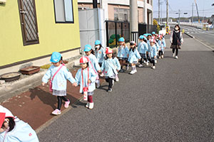 お散歩へでかけました　さくら・りす