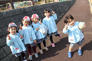 お散歩へでかけました　さくら・りす